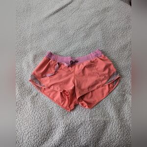 Lululemon Hotty Hot Shorts Size 6, orange/pink